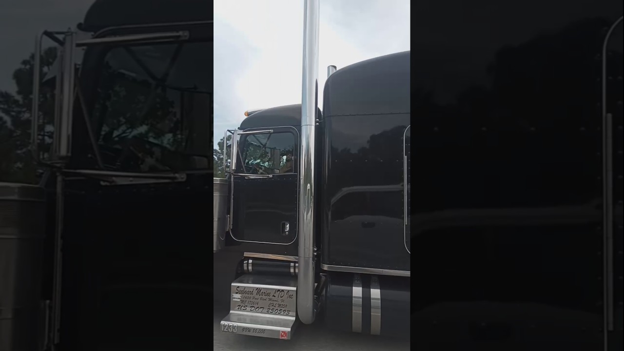 2020 Peterbilt 389 Seaboard truck with Nathan Train Horn