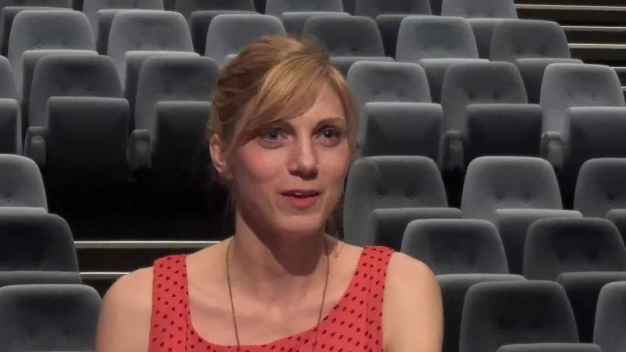 Matador interview med Stine Løike der spillen rollen som Elisabeth Friis.