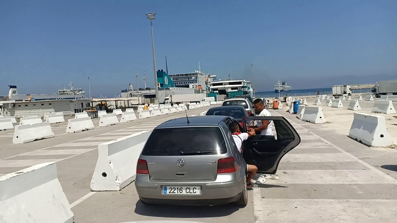 اجراء ات السفر في الباخرة 🚢🚢من ميناء طنجة المتوسطي الى اسبانيا🚤😍