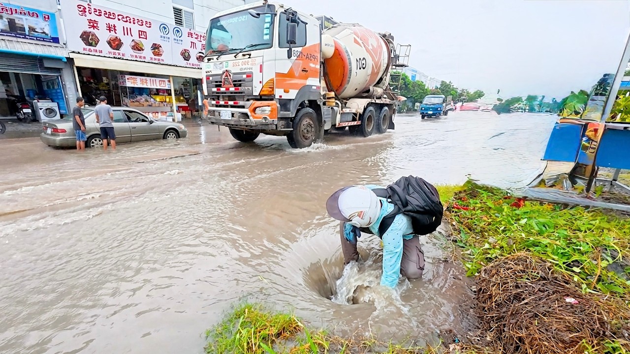 Huge Drain Rescue! Clearing the Clog Creates a Massive Whirlpool!