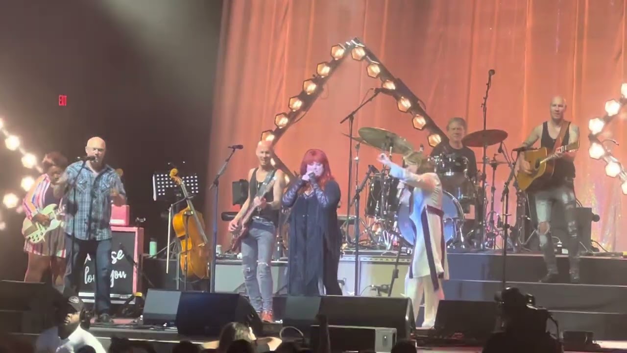 Brandi Carlile & Wynonna Judd - Girls Night Out - Nashville 2022