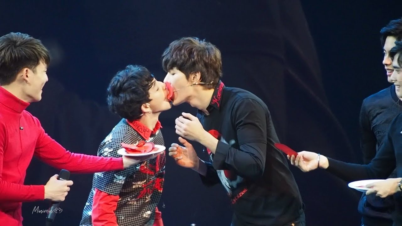 170723 Gxxod - Bas ♡ 2 Moons The End of SS1: เกมส์ ดูดกระดาษ