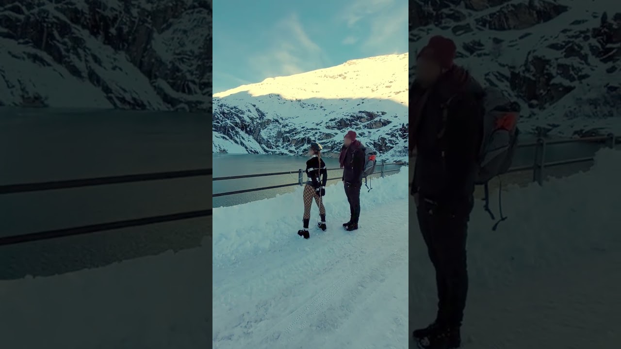 Tourist meets heavily bound submissive / Tourist trifft auf schweer gefesselte devote Frau - Vals