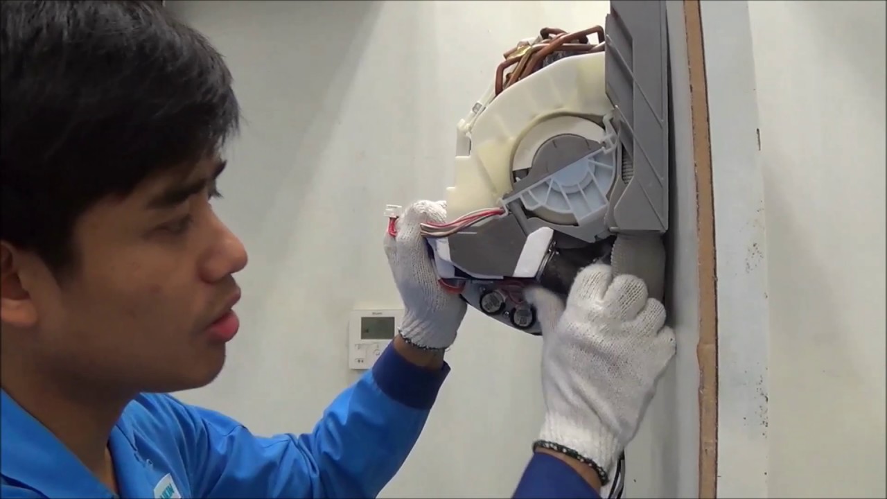 [ Room Air  Ep.1 ] ล้างแอร์ไดกิ้น  I ตอน 3 การถอดเครื่องชุดภายใน