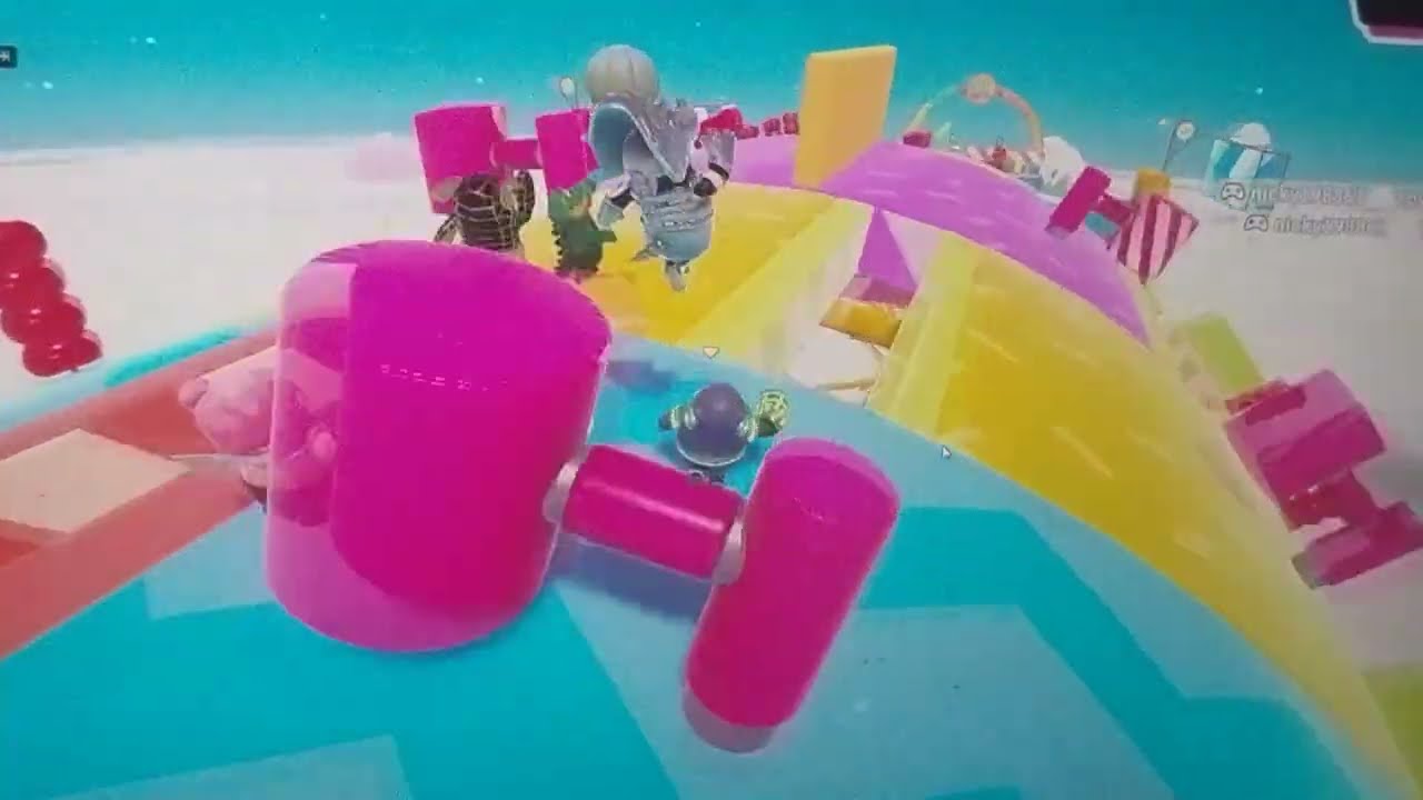 Mától megjelent az új Fame Pass Fall Guysban és 1 hónapig elérhető lesz a Roll Call Ranked is!