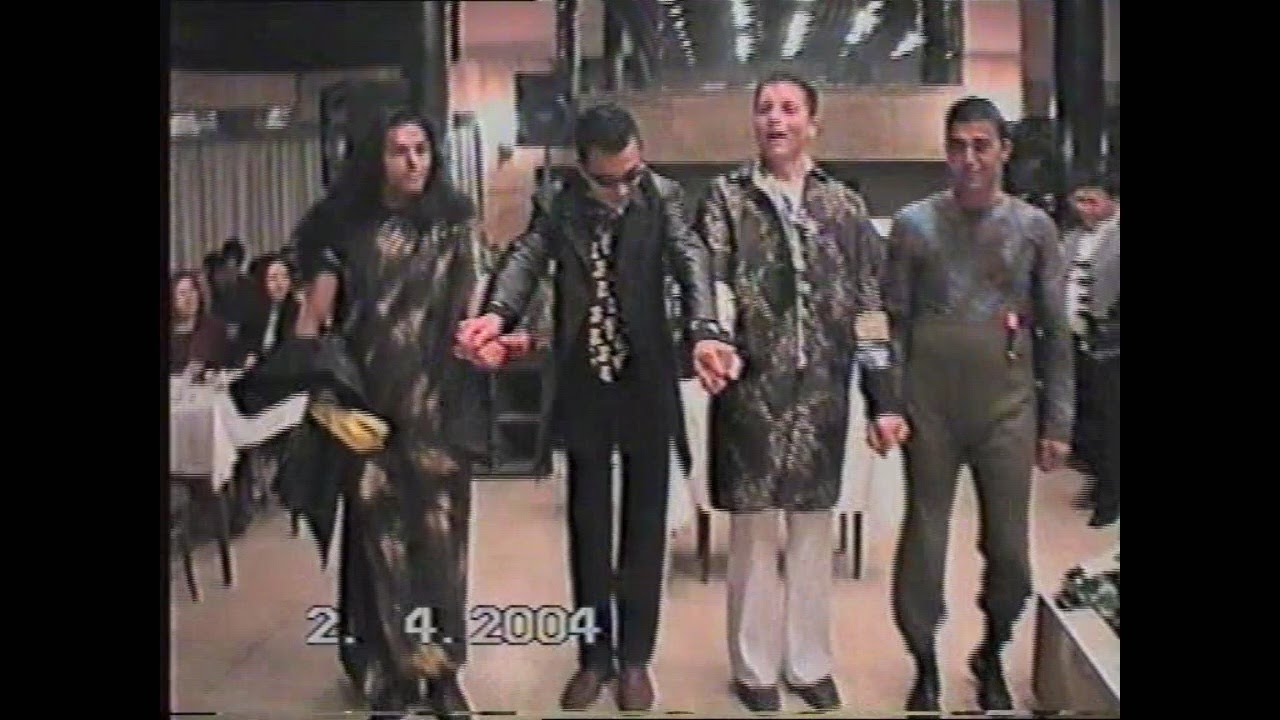 REPUBLICKI ROMSKI BAL 2004  GODINE  /ORG R. KORDINATOR NEDJIP EMINOVIC LESKOVAC