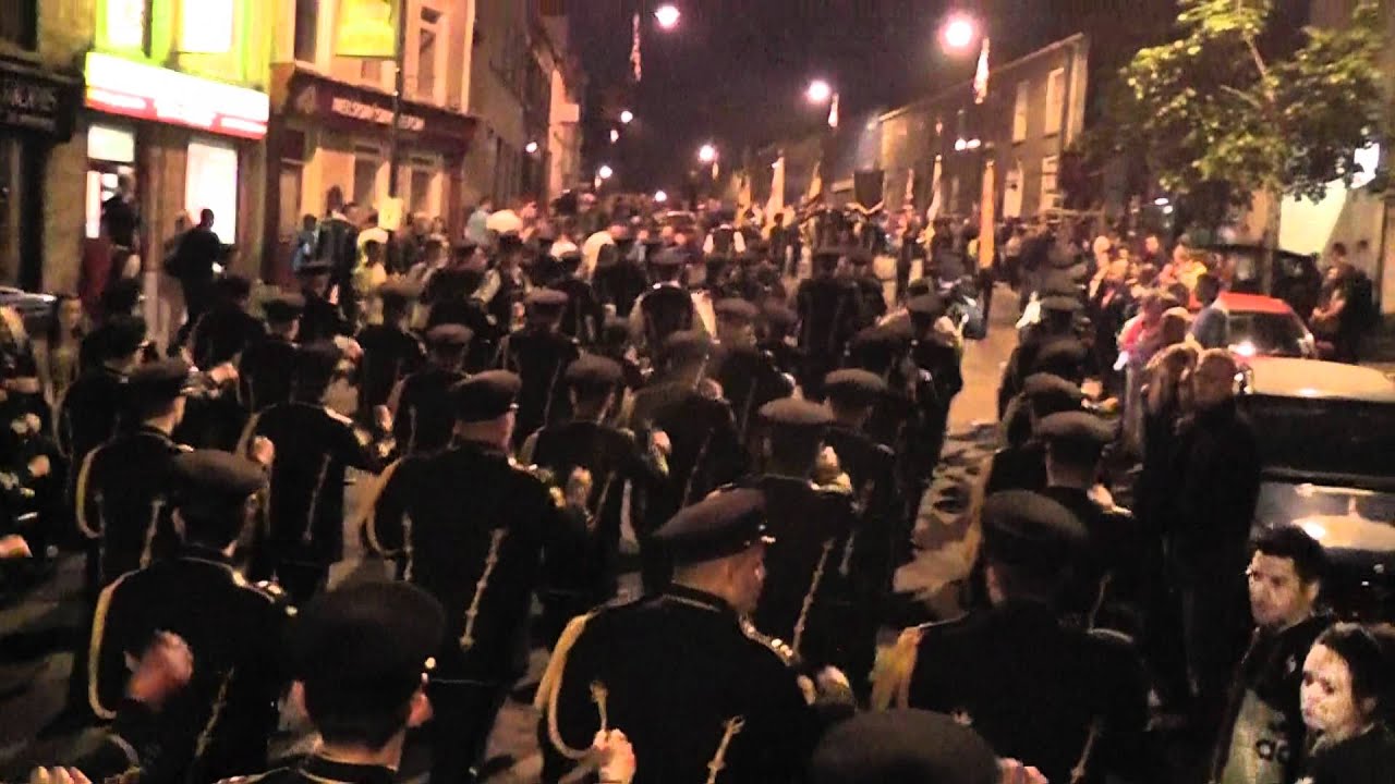 Kilcluney Volunteers Flute Band End Their  Parade. 2012