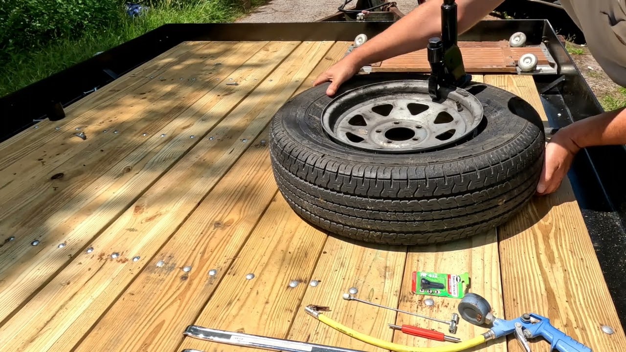 Using a Harbour Freight bead breaker to replace a valve stem. In way less than 5 minutes.