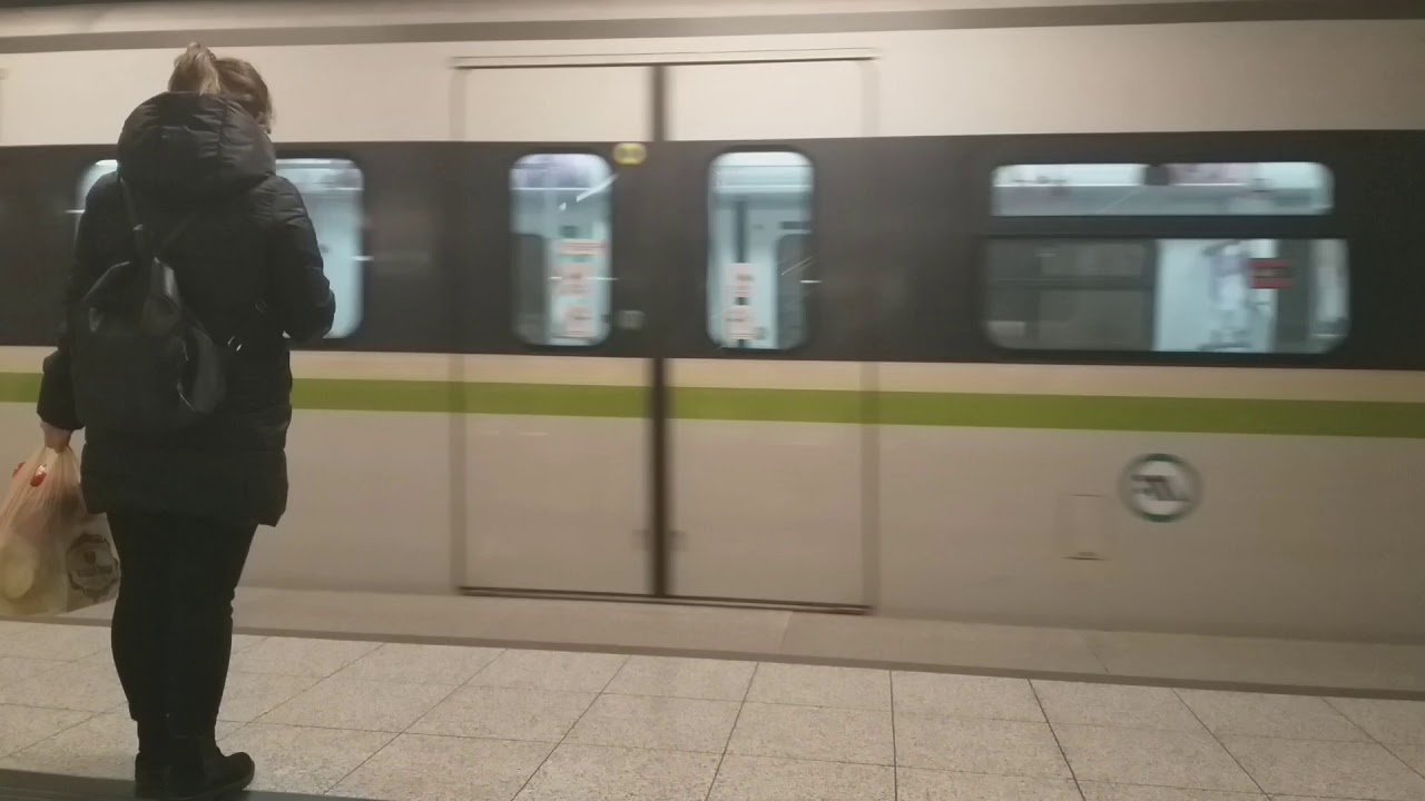Μετρό Αθήνας-Γραμμή 2:Σταθμός Ελληνικό/Athens Metro: Trains at Elliniko station (FHD)