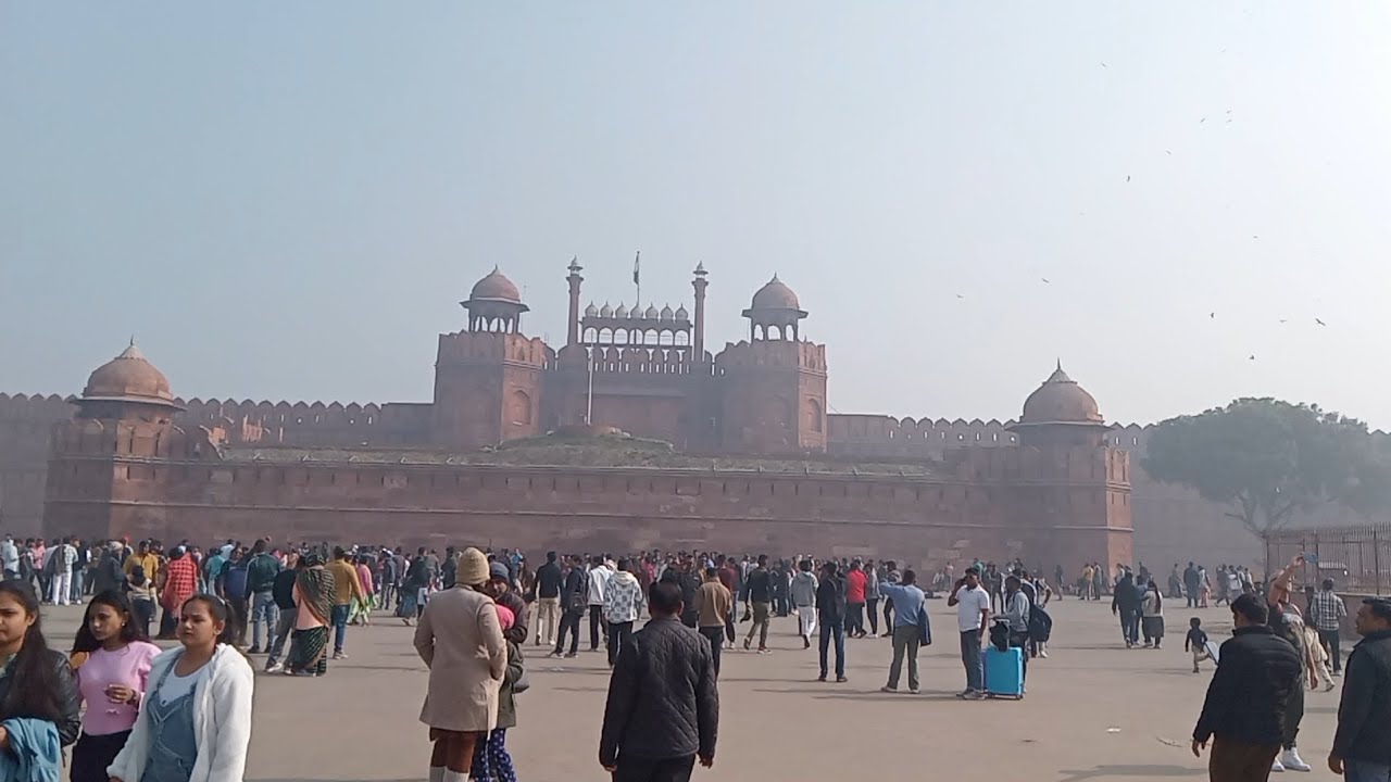 RED FORT (LAL QILA) ON A COLD WINTER MORNING | THE GLORIOUS ARCHITECTURE OF THE MUGHAL EMPIRE |DELHI
