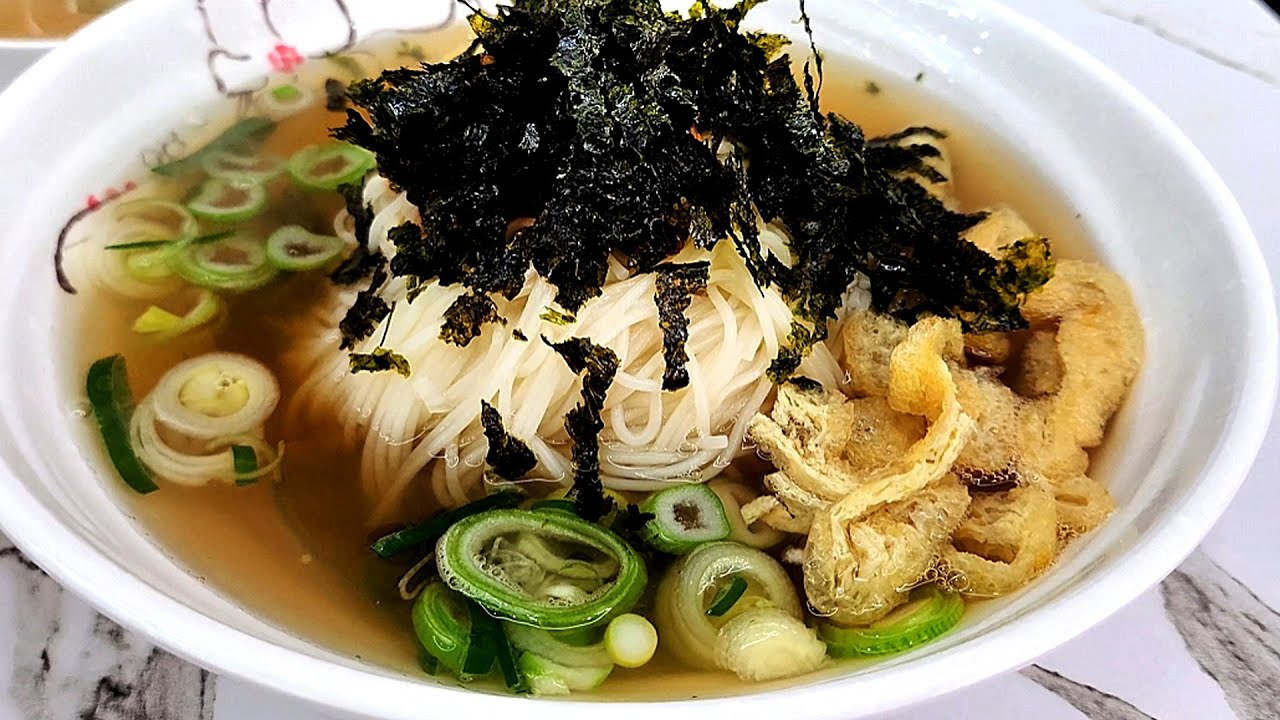 가장 비싼 메뉴가 8,500원?! 쫀득한 수제비에 시원한 국수까지! 수원 권선동 맛집 큰집멸치국수
