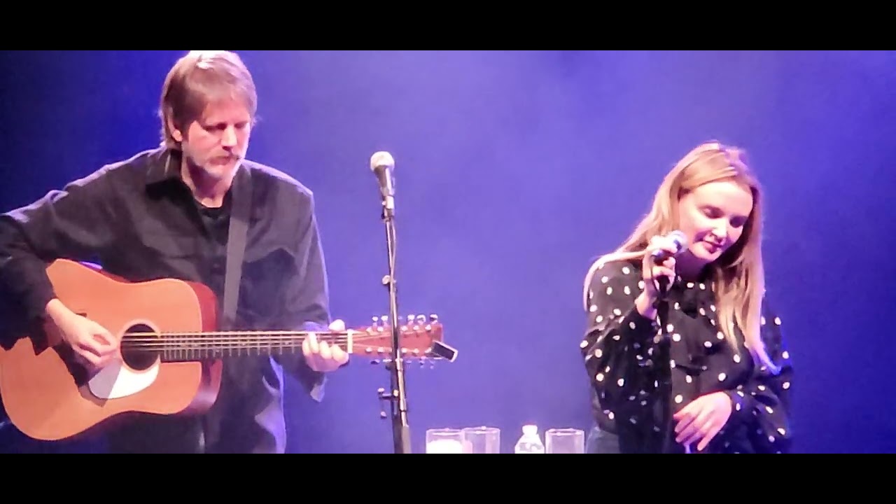 Emma Swift: Sweetheart Like You (Dylan)