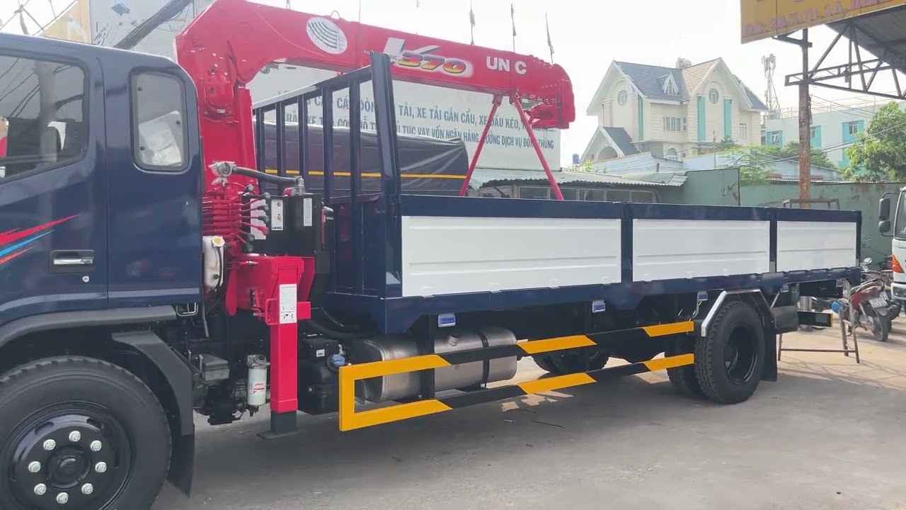 Xe jac gắn cẩu unic mới nhất 2026 có gì nổi bật 