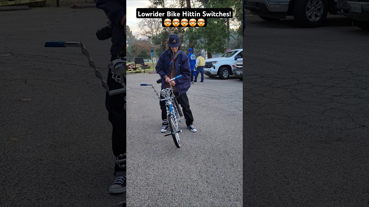 Lowrider Bike Hittin Switches #lowrider #bike #lowriderbike #hittingswitches  #hydraulics #airbags