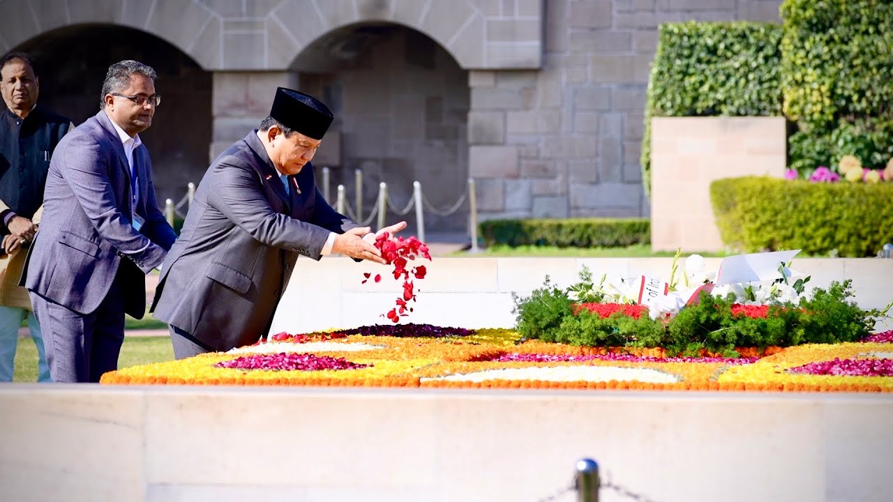 Penghormatan Presiden Prabowo untuk Mahatma Gandhi di Rajghat Memorial, New Delhi, 25 Januari 2025