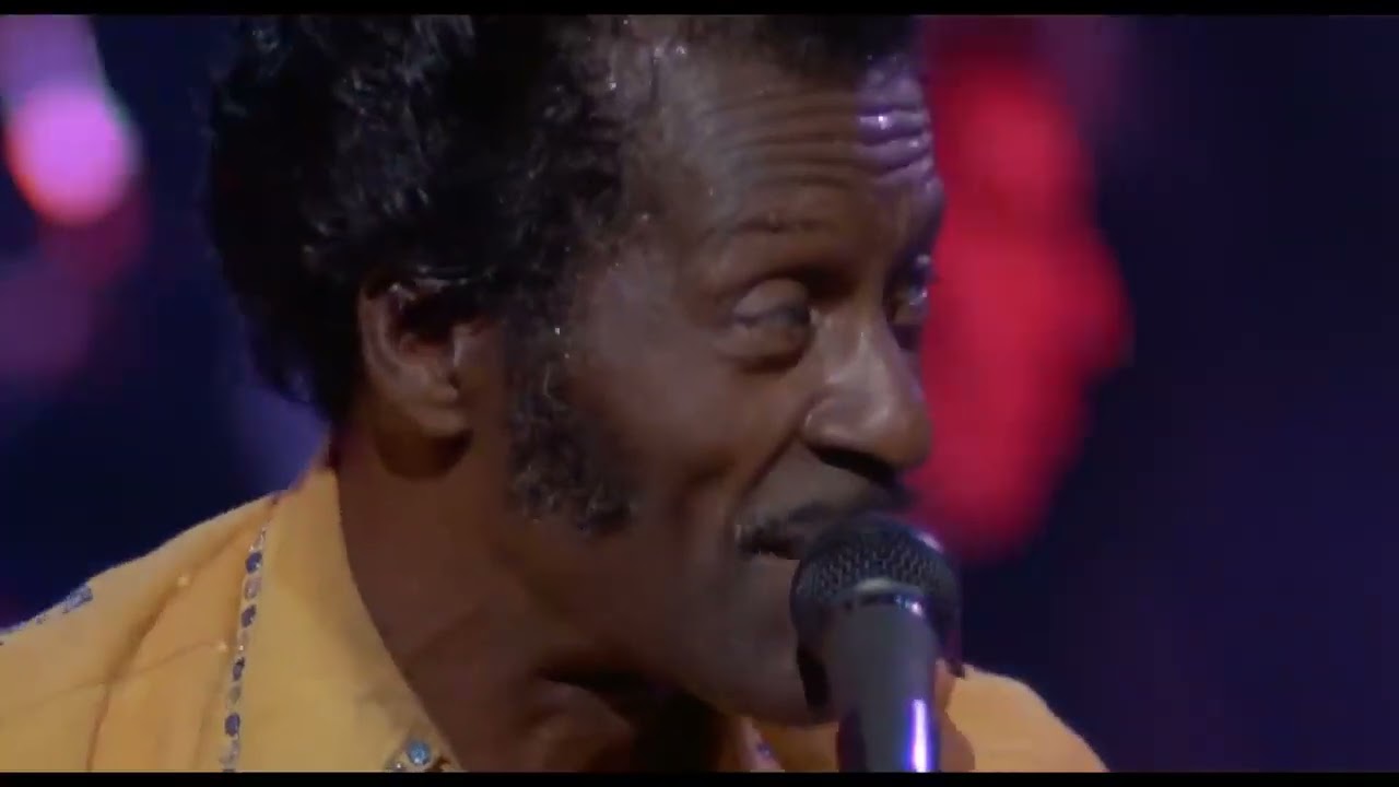 Chuck Berry - Johnny B. Goode Feat. Julian Lennon and Keith Richards 1987