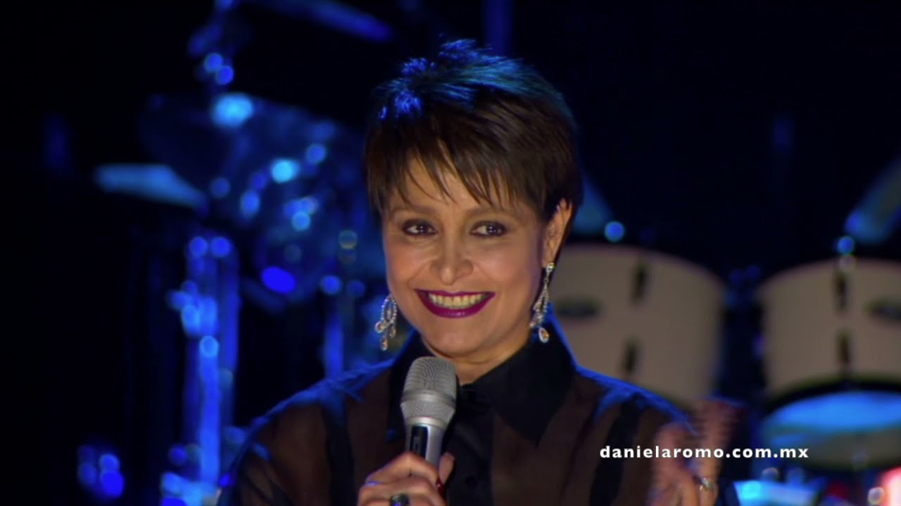 Daniela Romo | Yo no te pido la luna (En Vivo)