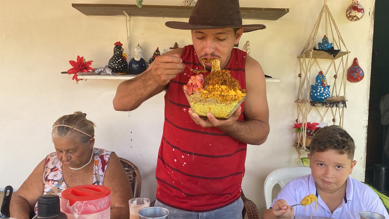 Vamos almoçar 🙏 e ouvi aquela 🤥 do cumpade pra não perde o custume