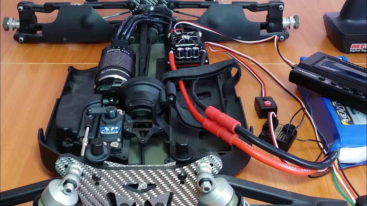 Hobbywing XeRun XR8 Plus -  программирование и настройка регулятора.