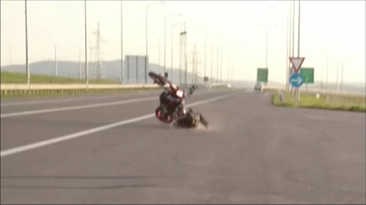 Ktm 690 smc r  crash and wheelie