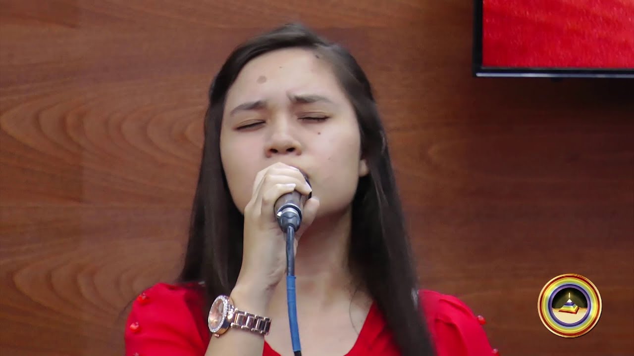 Camina en La Luz-Walk in The Light  [Video Oficial]