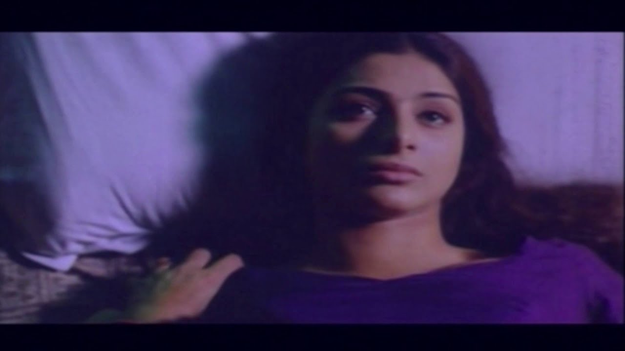 சனியன் உணர்ச்சியே இல்லாம மரக்கட்டை மாதிரி படுத்திருக்கா...| Ariyatha Paiyan Movie Scene