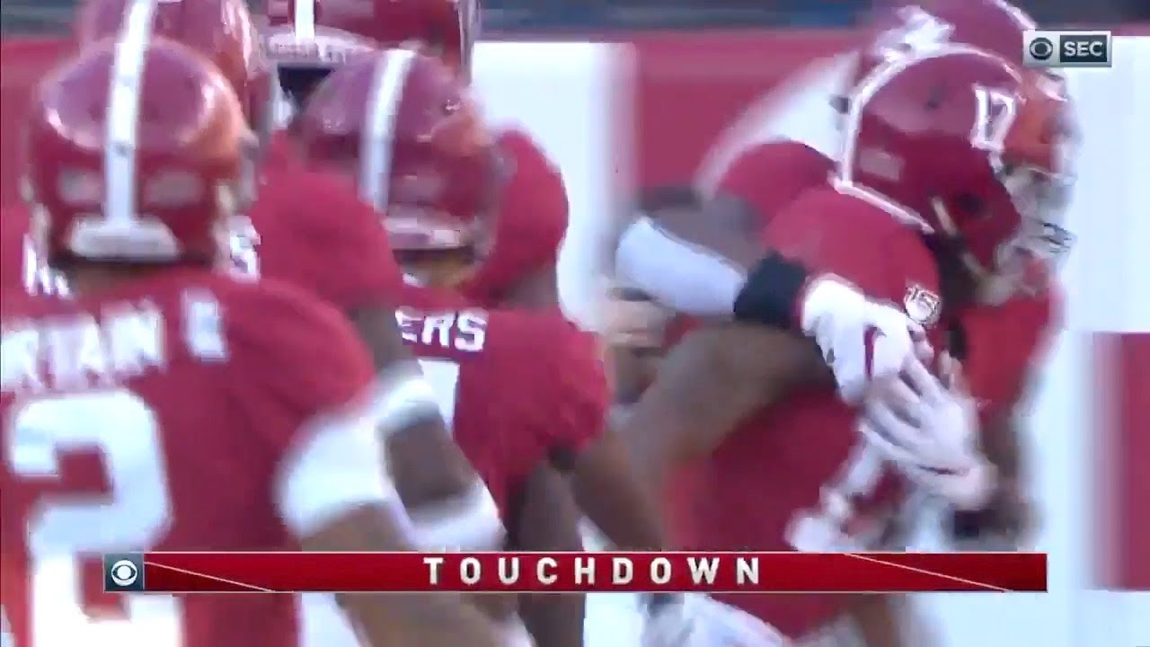 Alabama's Jaylen Waddle Returns Crazy Punt Vs. LSU 2019