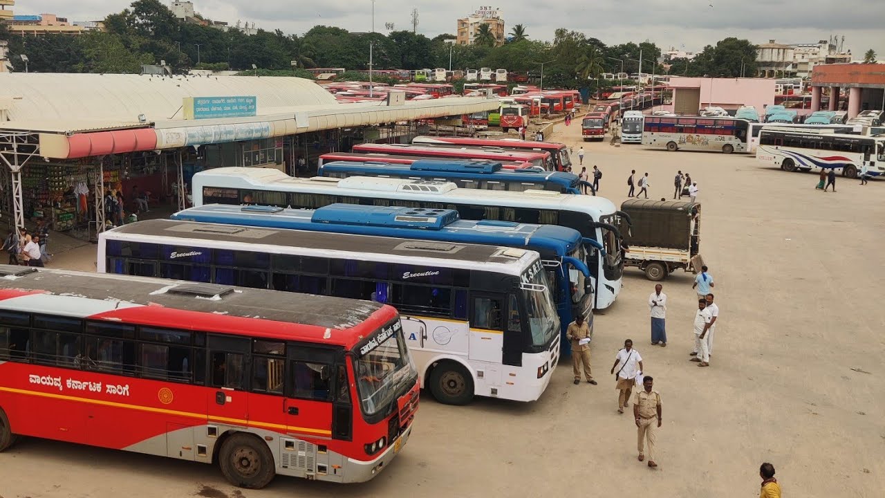 KALYAN KARNATAKA SARIGE BUS IN BENGALURU BUS STAND 