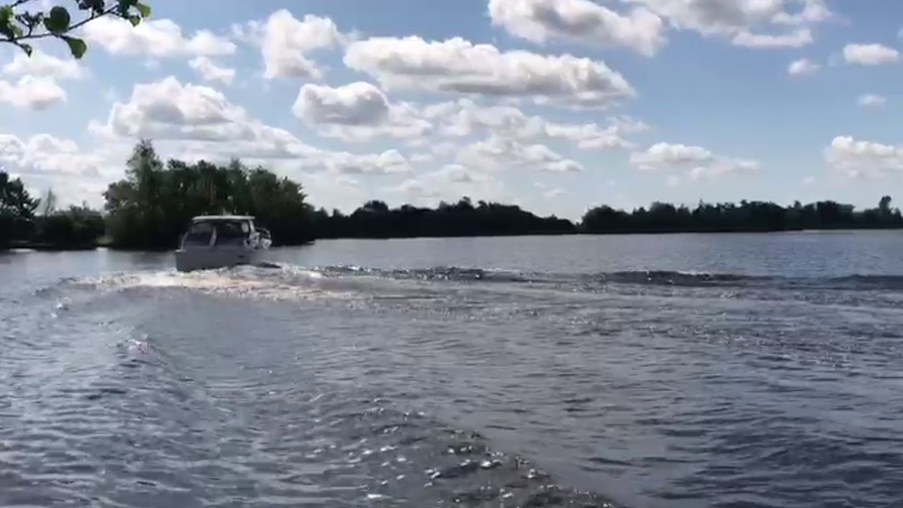 Chris Craft Commander 35 Salon  