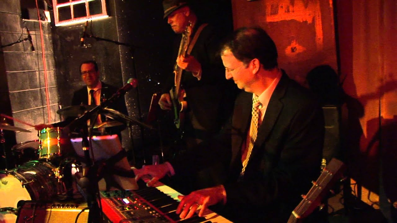 Barefootin - The Loyales (Robert Parker / Wilson Pickett cover)