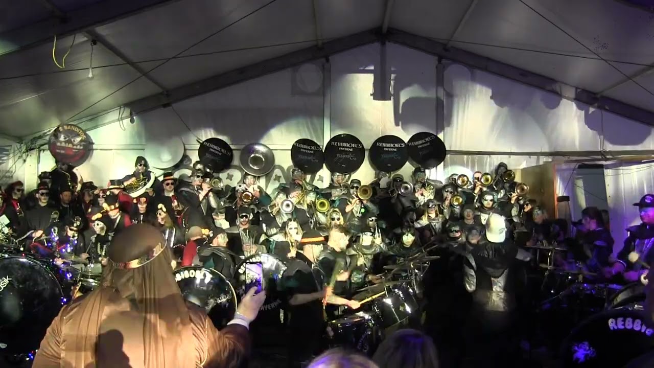 Rebbiboel's Guggenmusik Payerne / Carnaval Estavayer 2023 part1