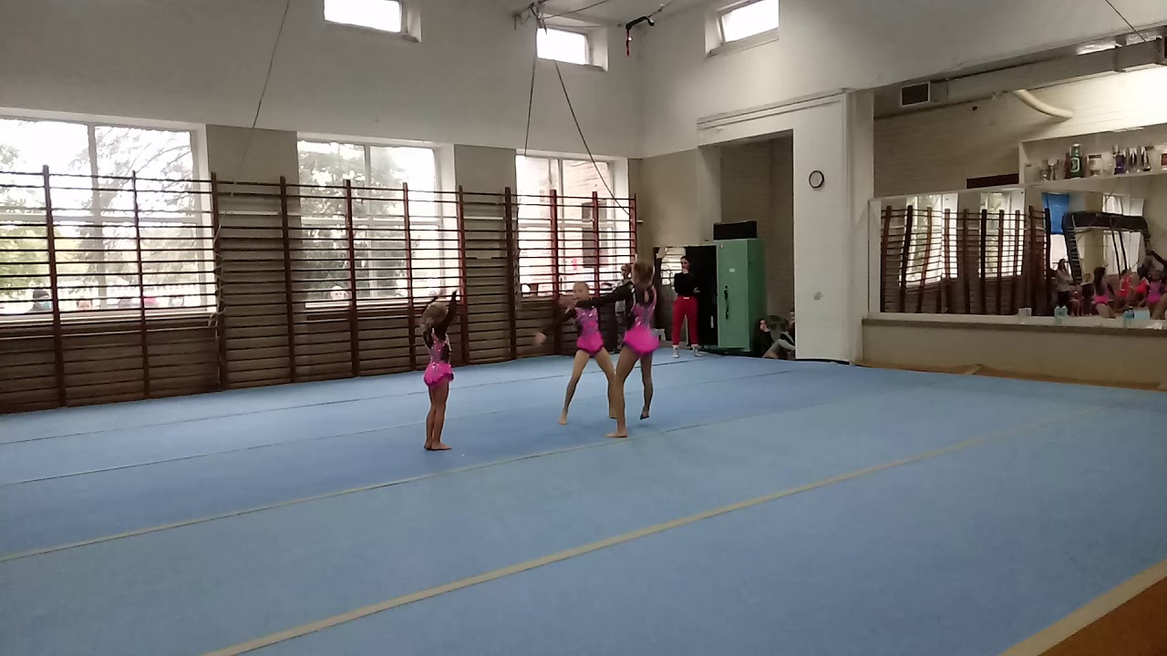 Międzywojewódzkie Mistrzostwa Młodzików w Akrobatyce Sportowej, Natalka, Olena, Julcia  ,klasa III
