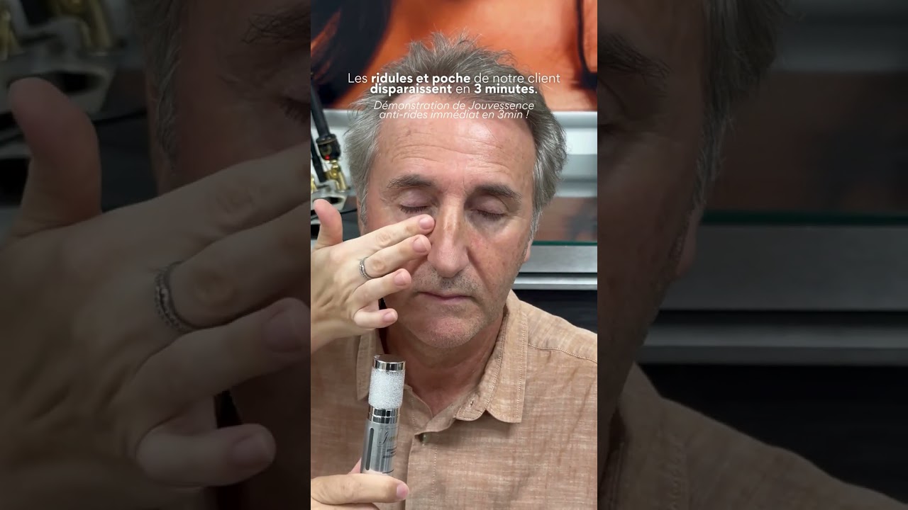 Application de notre cr&egrave;me &agrave; effet rapide 3 minutes, efface rides et poches sous les yeux