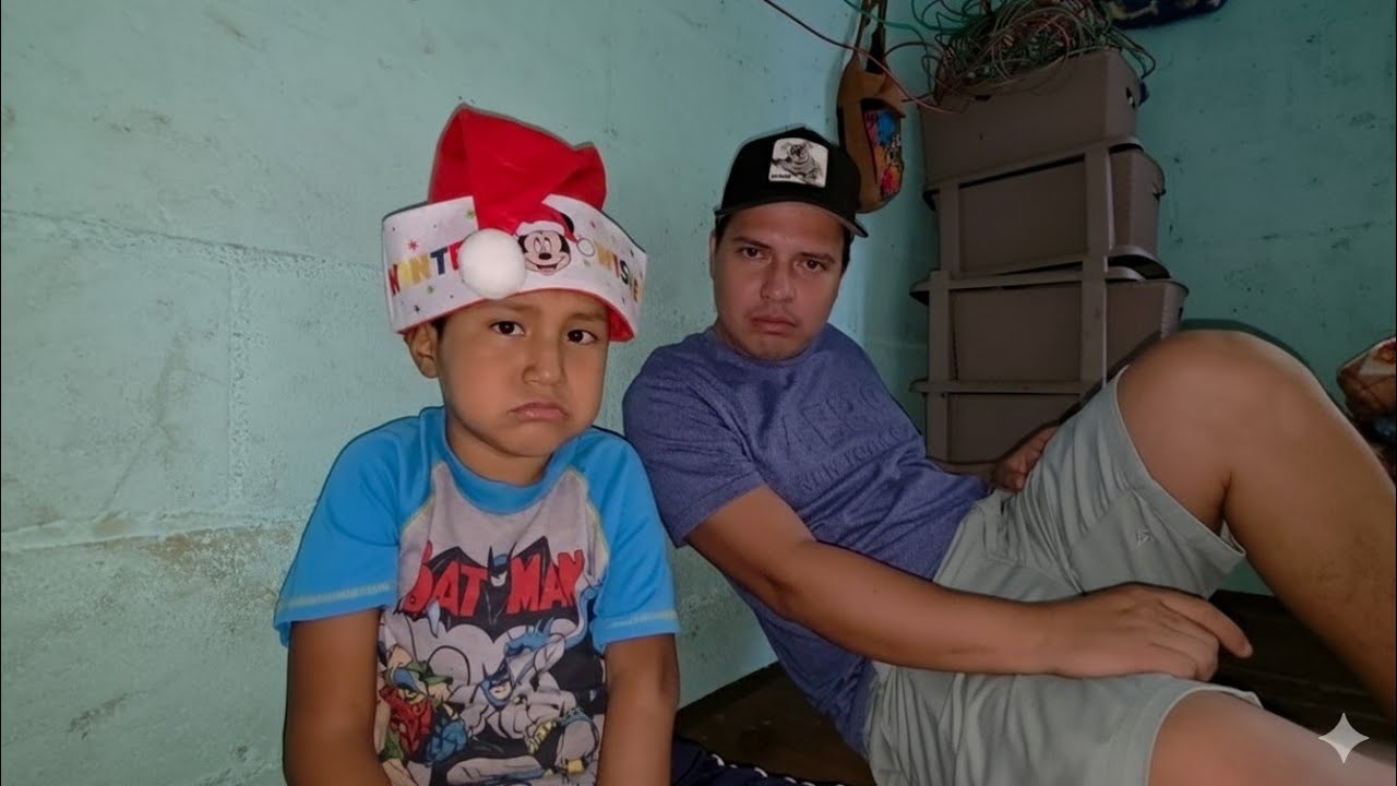 ALFONSITO ESTA TRISTE porque PERDIO EL REGALO MAS VALIOSO que le habían dado.