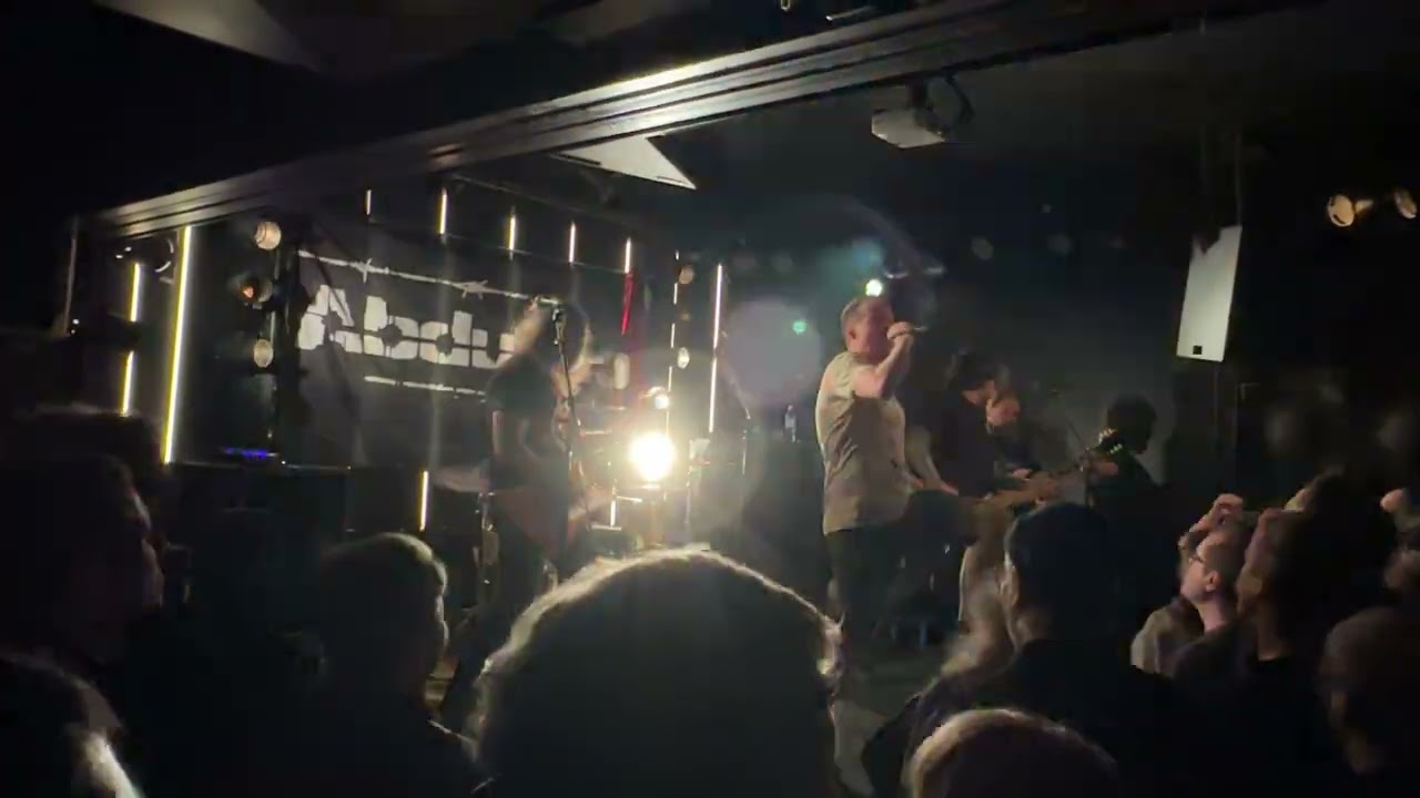 Abduktio - Murheellisen maan laulu - Live. Kuudes Linja 30.1.2026