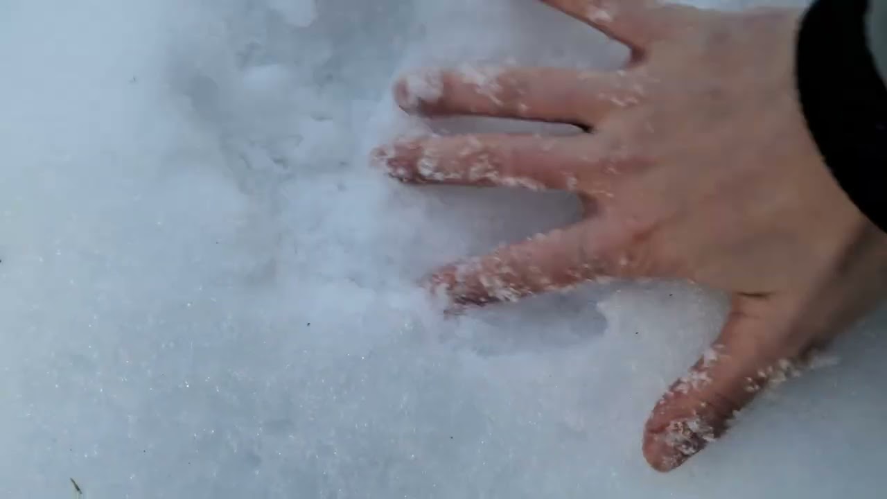 Asmr in the snow❄️🌨
