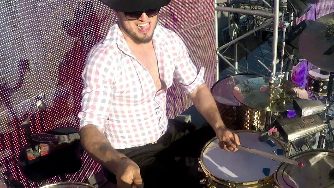 La vecina me puso el dedo Jazz Mata baterísta de La Zenda Norteña