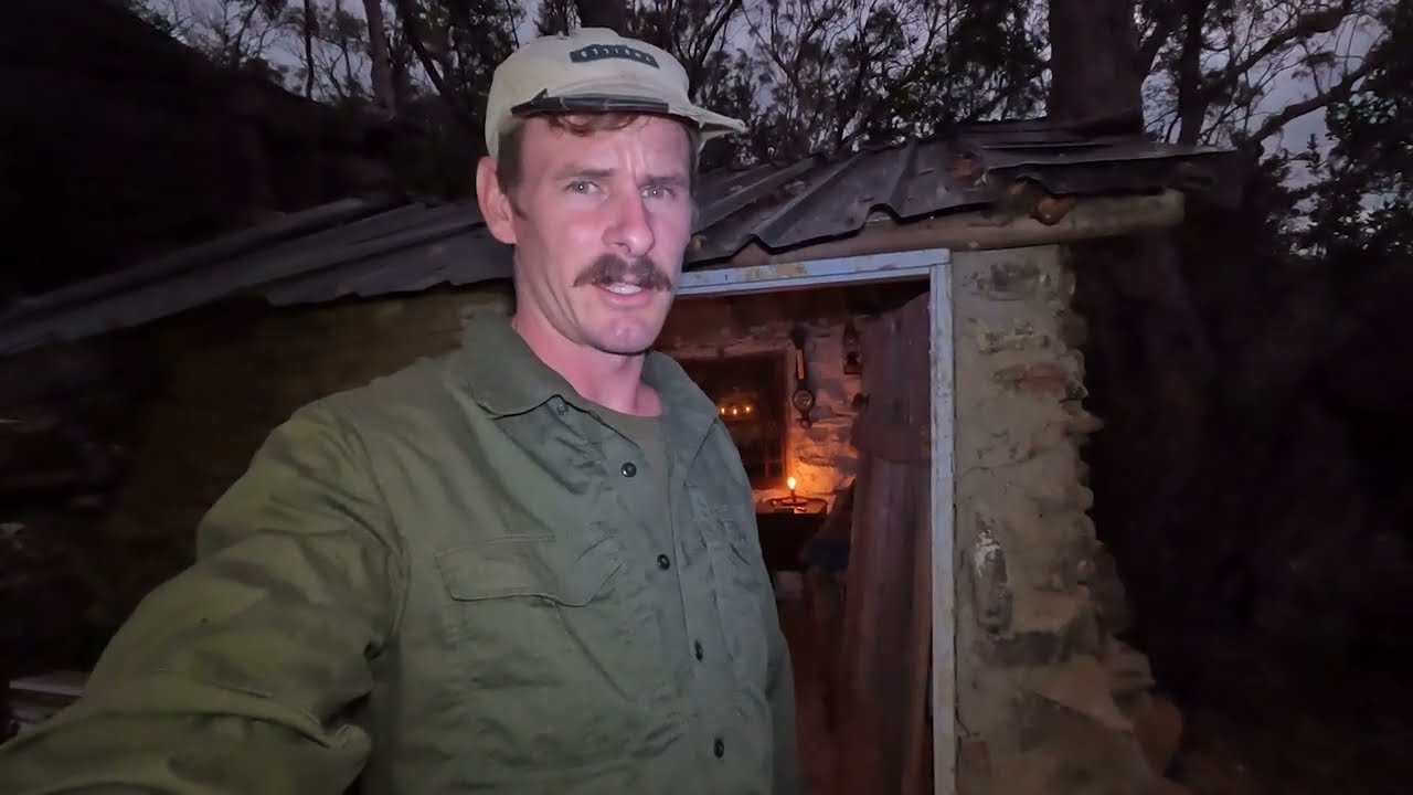 ОДИН в жуткой старой хижине в лесу — Но есть тайна