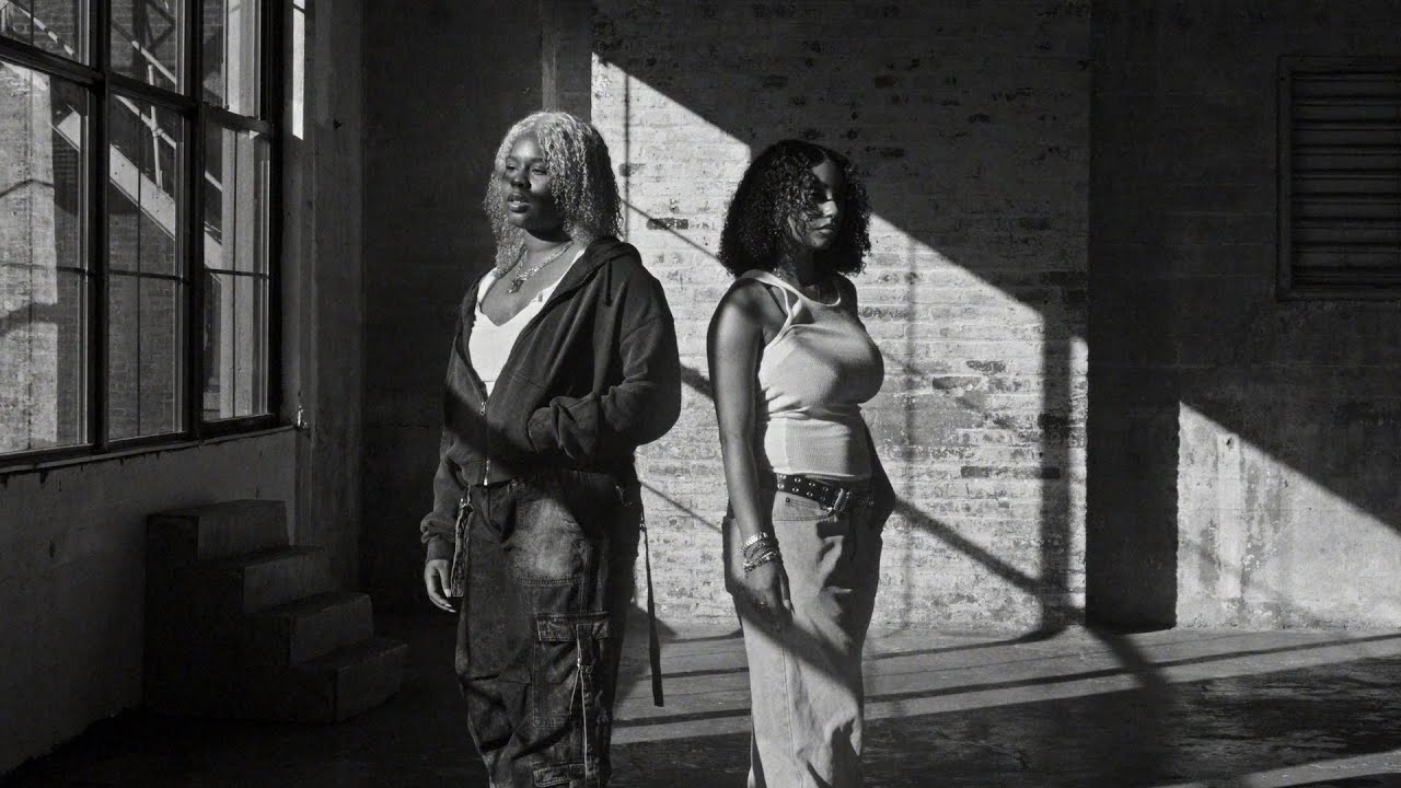 Alex Mali - Snakes In The Grass feat. Abby Jasmine (Official Video)