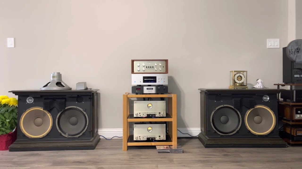 Marantz model 9 - 7 vs Esoteric X-01 limited CD player