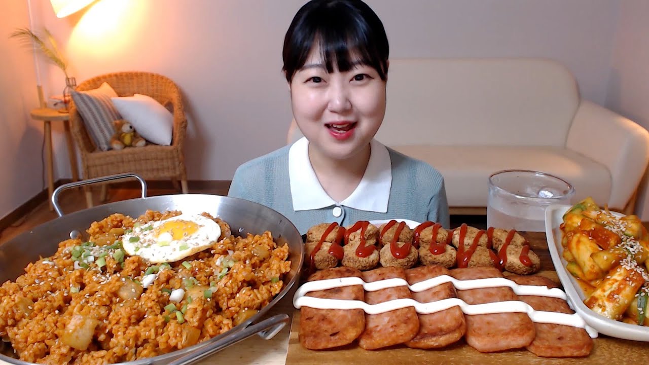 깍두기 김치볶음밥 스팸 미니돈까스 오이무침 먹방 Kimchi bokkeumbap(Kimchi Fried Rice) Spam Pork cutlet Mukbang Eatingsound