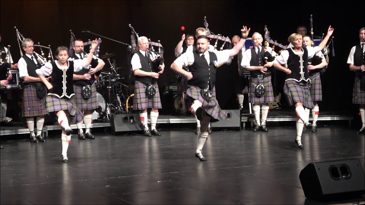 Orange and Blue The Marquis Huntley's of Highland Fling - Sønderborg Pipes and Drums