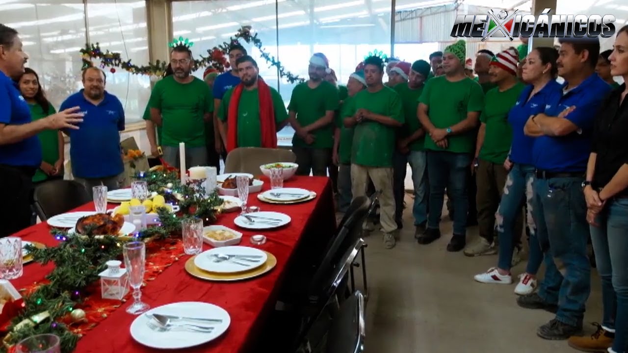 La cálida cena navideña en el taller de Martín Vaca | Mexicánicos
