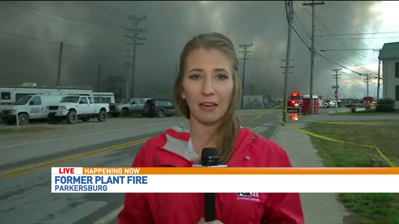Smoke cloud hangs over Parkersburg, WV warehouse fire