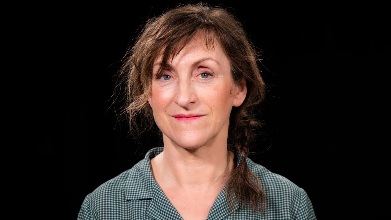 Estrids Bokklubb S3, avsnitt 3: Pija Lindenbaum