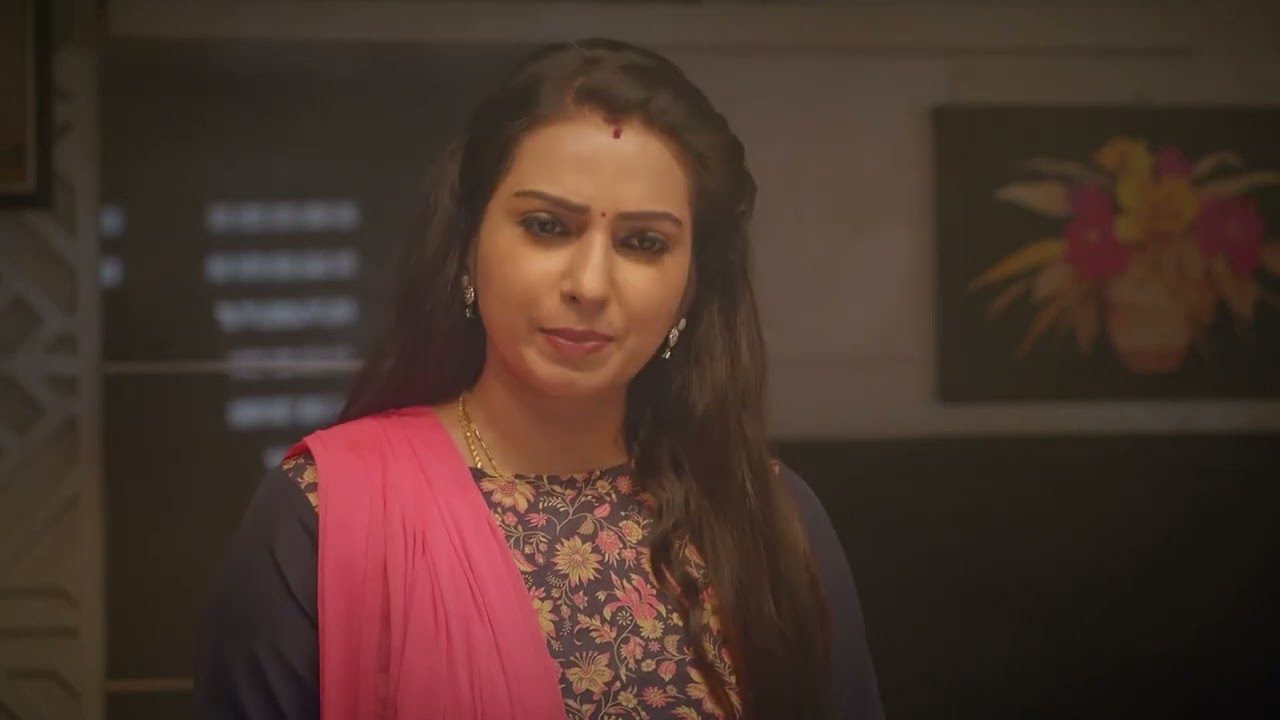 Rajini - Ep 220 - Anbu Aran
Aran Hari, Shreya Anchan - Tamil Tv Serial - Zee5 Tamil Classics