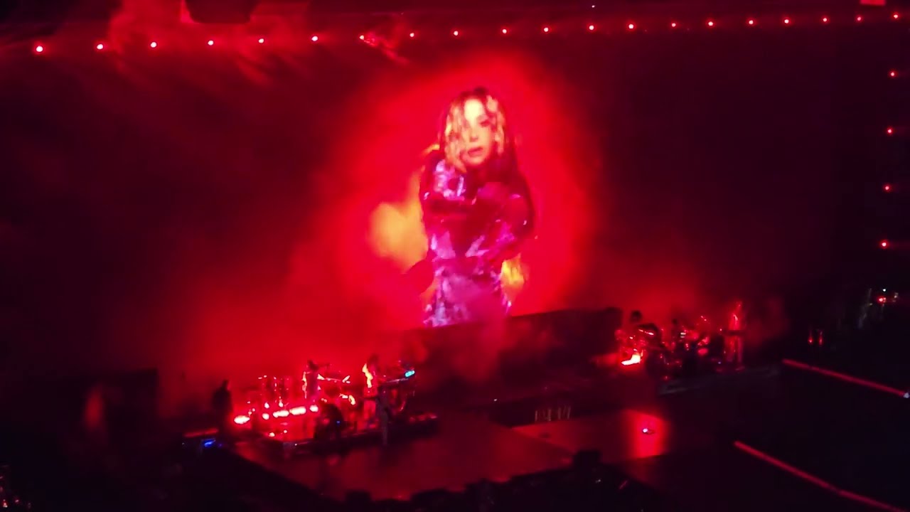 Shakira - Ojos Asi (live in Montreal 2025-05-20)