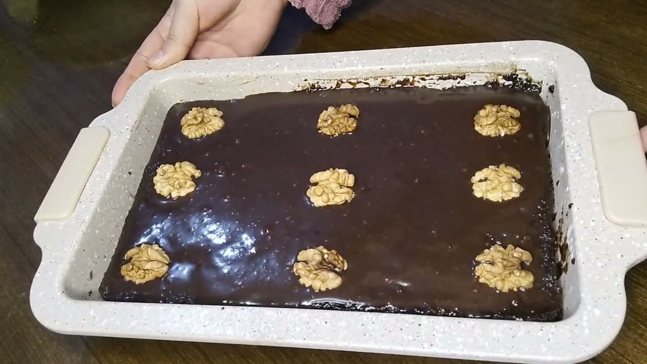 الكيكة🍰 معسلة س زبيب الشوكلاته 