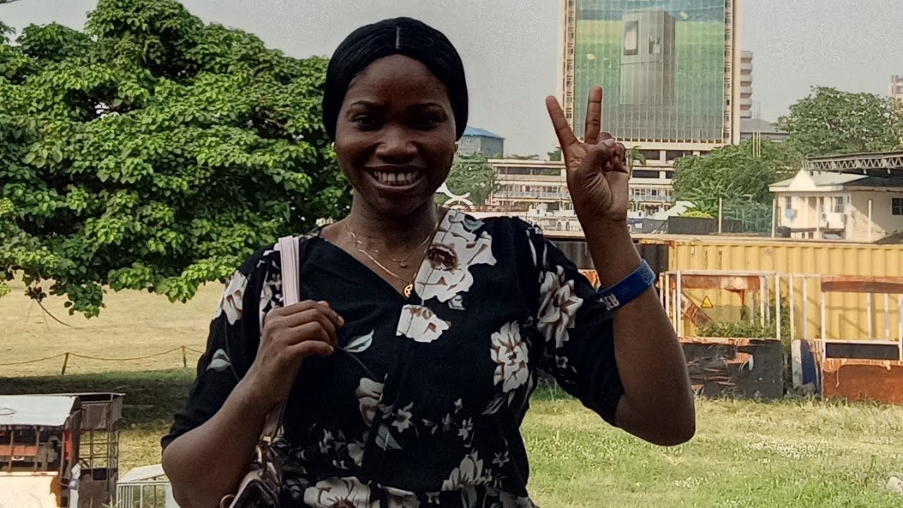 oyinbo caroline is live! hey I missed you 😘