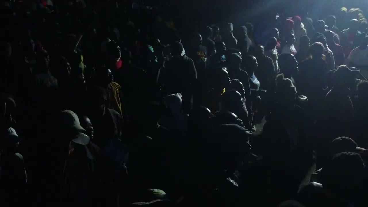 Mostaff makambozviona here kuti anokwapaidza live zvekudaro